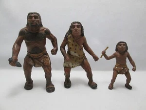 Vintage 1997 Family Set Of 3 Neanderthal United Exhibits Prehistoric 6” 4” - Picture 1 of 8