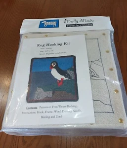 Molly Made Fibre Art Studios Rug Hooking Kit Puffin 10" x 10" New in Package - Picture 1 of 3