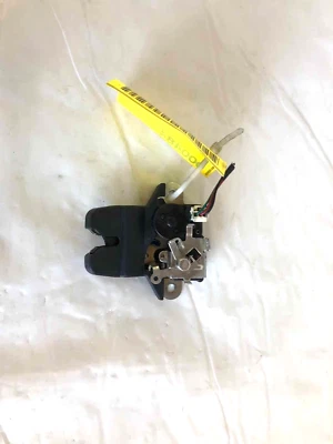 2009 HYUNDAI SONATA Sedan Rear Back Trunk Lid Lock Latch Actuator OEM - Imagem 1 de 4