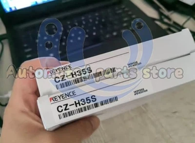 New Keyence  CZ-H35S   Fiber Amplifier Sensor  CZH35S  Series from Japan - Image 1 of 4