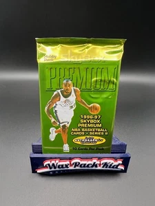 1996-97 Skybox Premium NBA Basketball Series 2 SEALED Hobby Pack Kobe RC Chase - Bild 1 von 2