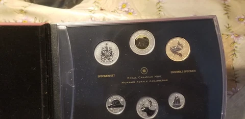 Canada 2013 Specimen Royal Canadian Mint Set With Rare Blue Winged Teal Dollar Cover