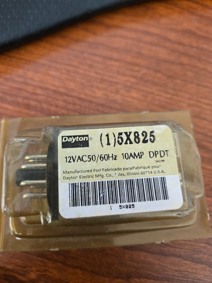 Dayton Relay 5X825M 12V Coil 10Amp DPDT 8-Pin Circular Pin Relay  - Image 1 of 1