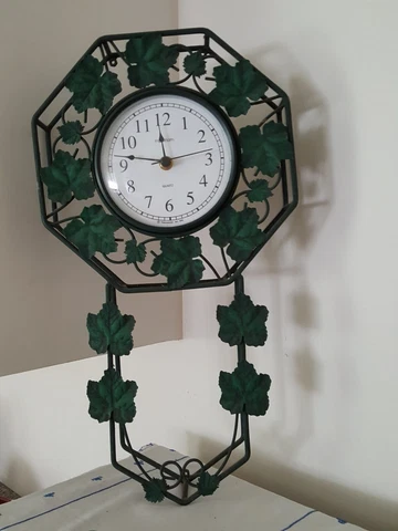 Green Ivy/Blk Wrought Iron Ingraham Wall Clock in Cage-Toastmaster 1998 18X10X2" Cover