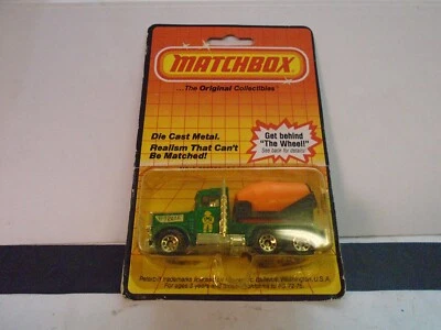 MATCHBOX SUPERFAST  1-75 MB19 CONVOY PETERBILT CEMENT TRUCK MINT CARDED NEW! NOS - Image 1 of 2