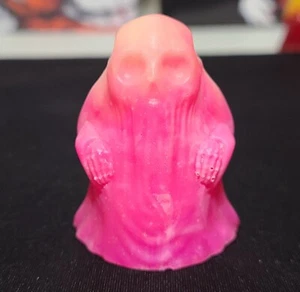 Minifigura limitada Deadbird Toys Boneghost 2" GID mármol vertido resina 1-off - Imagen 1 de 8