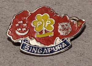 Insignia esmaltada vintage Girl Guide Singapur Singapur - Imagen 1 de 2