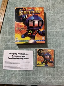 Atomic Bomberman (PC, 1997) Gioco PC Big Box INTERPLAY Azione Arcade Inv 25062 - Foto 1 di 5