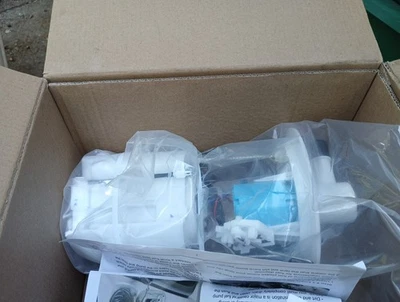 全新燃油泵 适用于丰田卡罗拉 2005 - 2008 l4 1.8L E8874M E3781M — 第 1/4 张图片