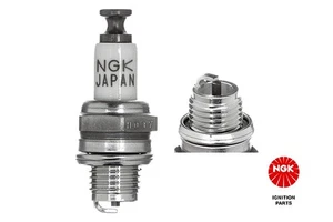 Candela di accensione Ngk CM-6 5812 spark plug tosaerba adatta per Wartburg - Foto 1 di 3