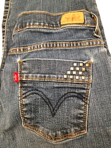 Women's Levi's Jeans Size 12 S/C 29 Inch Inseam - Picture 1 of 8