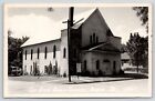 Albia Iowa ~ église biblique ouverte ~ ancienne structure en briques ~ panneau de message ~ porte voûtée ~ RPPC