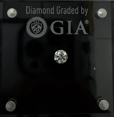 Diamante natural de 0,73 quilates | Certificado GIA | Forma - Redondo | Color - E | VS2 Foto 1 de 4