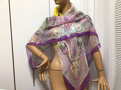 "Bufanda ETRO $680 - 50"" X 54"" / Hecha en Italia" Foto 1 de 4