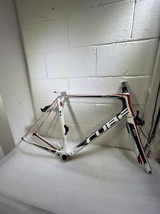 Cube AGREE GTC Carbon Frame with fork .