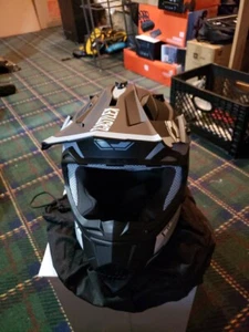 Castle X Youth Mode Corse Mt White Youth Large - Picture 1 of 4