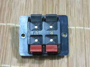 PIONEER QX-747 QUADRAPHONIC RECEIVER PARTS: REAR CHANNEL SPEAKER OUTPUT - Picture 1 of 4