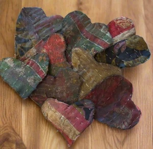 Primitive Farmhouse Handcrafted USA Grungy Heart Flatties Bowl Filler 6 pc - Picture 1 of 3