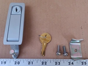SOUTHCO Lever Latches C2-32-27 - Picture 1 of 9