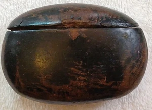 Antique Oval Wooden Snuff Box ~ Trinket Box ~ Aged Patina Finish w/ Brass Hinge - Picture 1 of 22