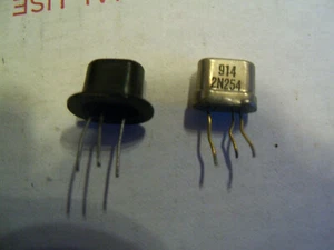 LOT OF 2 VINTAGE TRANSISTORS Texas Instruments 2N254 & unmarked Top black hat - Picture 1 of 1