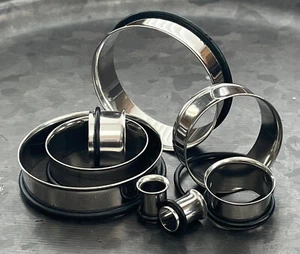 PAIR 316L Surgical Steel Single Flare Tunnels w/O-rings Ear Plugs Earlets Gauges - Picture 1 of 6