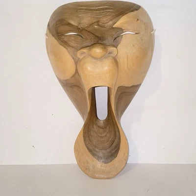 Máscara facial vintage colgante de pared madera maciza de hibisco tallada a mano hecha en Indonesia Foto 1 de 4