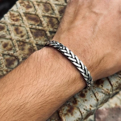 Brazalete de plata con brazalete de cadena torcida brazalete bordado Foto 1 de 4