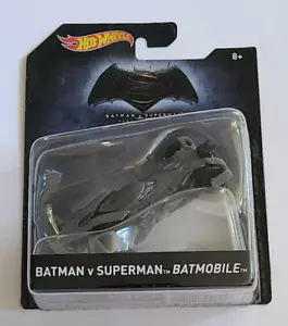 2015 HOT WHEELS BATMAN V SUPERMAN BATMOBILE - Picture 1 of 2