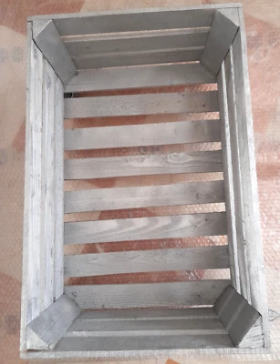 CASSETTA CONTENITORE IN LEGNO ARGENTO CON RUOTE 60X40X26H CM - Immagine 1 di 4