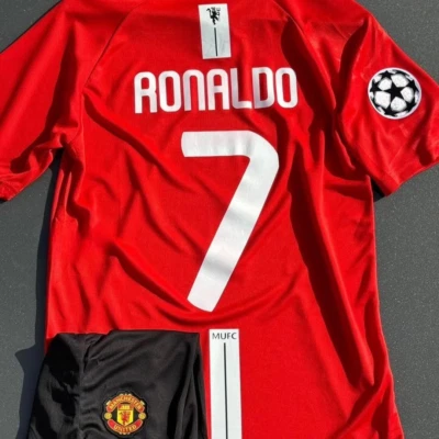 Manchester utd Cristiano Ronaldo 2007-2008 soccer Jersey - image 1 of 4