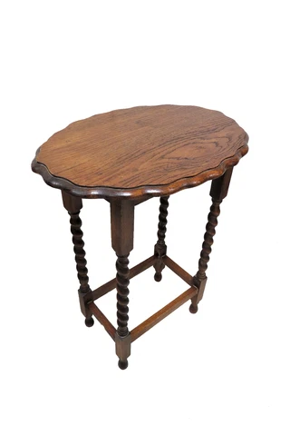 Antique English Oak Barley Twist Scalloped Edge Oval Side Or Accent Table Cover