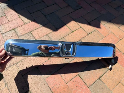 Honda Pilot 2009-2015 puerta levadiza maletero tapa escotilla cromo moldura cámara de reversa Foto 1 de 4