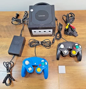 Schwarze GameCube Konsole mit Controller x2 & Memory Card - getestet & funktioniert - Bild 1 von 16