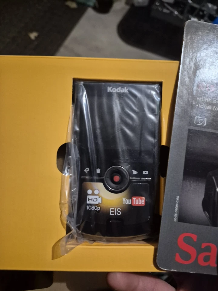 Kodak Zi8 Pocket HD Video Camera 1080P - Open Box BLACK - Image 1 of 4
