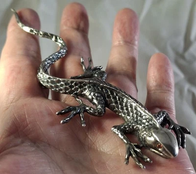 Enorme broche de lagarto con ojos de vidrio firmado de plata de ley altamente detallado 24 g Foto 1 de 4