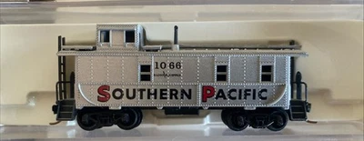 N Scale Life-like Caboose SP #1066 Southern Pacific Overnights MTL couplers - Image 1 of 2