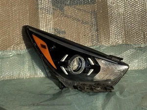 FARO PROYECTOR DERECHO KIA NIRO LX 2020 2021 2022 RH halógeno fabricante de equipos originales usado - Imagen 1 de 18