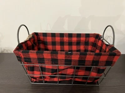 NEW LOVE PEACE JOY DECORATIVE CHRISTMAS HOLIDAY 12 X 8 METAL HANDLE LINED BASKET - Image 1 of 3