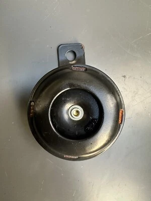 Bocina Triumph Street triple 765RS 2017 - NO OEM bocina 765RS bocina 765 Foto 1 de 3