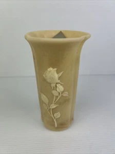 Jarrón MarleStone Australiana vintage mármol Gold Coast rosas talladas en oro - Imagen 1 de 15