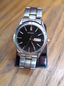 Seiko 7N43-9070 Herren Edelstahl Datumsfunktion Quarzuhr kleines Armband - Bild 1 von 10