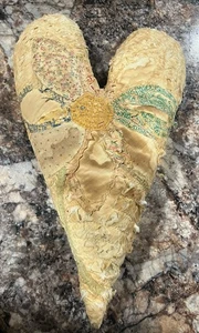 Primitive Style Stitched Quilt Heart Bowl Filler Decor - Picture 1 of 5