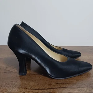 Salvatore Ferragamo Black Sateen Shimmer Pumps Heel Shoes 7B Vtg - Picture 1 of 12
