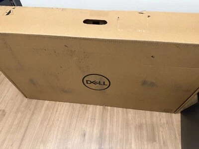 Dell 32 USB-C Hub Monitor - P3223DE - Image 1 of 2