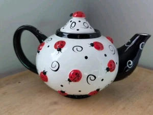 Marienkäfer Teekanne Burton und Burton Wirbel Keramik weiß schwarz rot 6,75" hoch - Bild 1 von 6