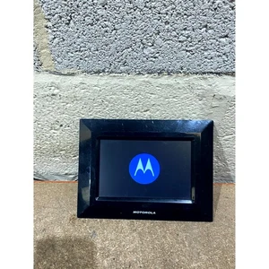Motorola MF700 Digital Photo Frame Black 7" Colour Display Portable with Adapter - Picture 1 of 18