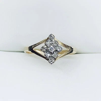 Vintage 0.05Ct 14k Yellow Gold Natural Diamond Split Shank Oval Pave Ring Size 8 - Image 1 of 4