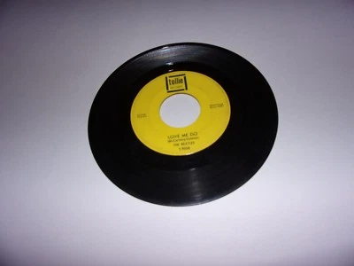 The Beatles: Love Me Do / P.S. I Love You / 45 Rpm / 1964 / Tollie 9008 - Image 1 of 2