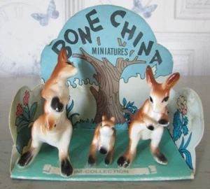 Collection Miniature Bone China n°680 Three Little Kittens Kangourous porcelaine - Imagen 1 de 9